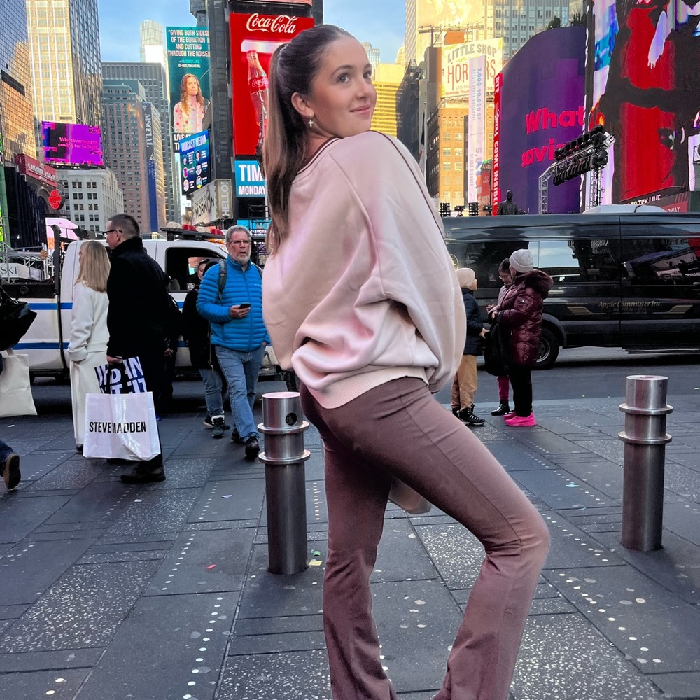 Meet your Posher, Niki